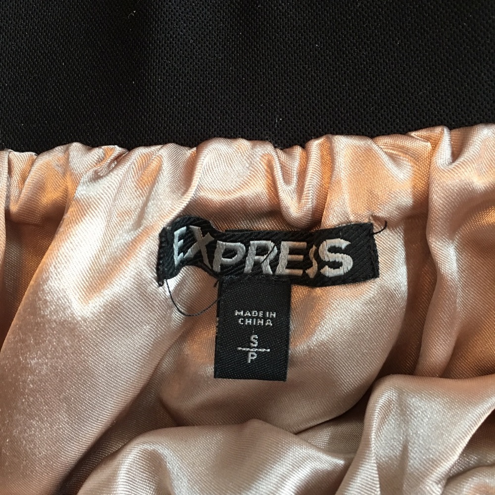SOLD Beautiful EXPRESS skirt! Excellent condition! - Picture 5 of 5